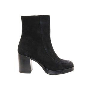 Eric Michael Alice Boots